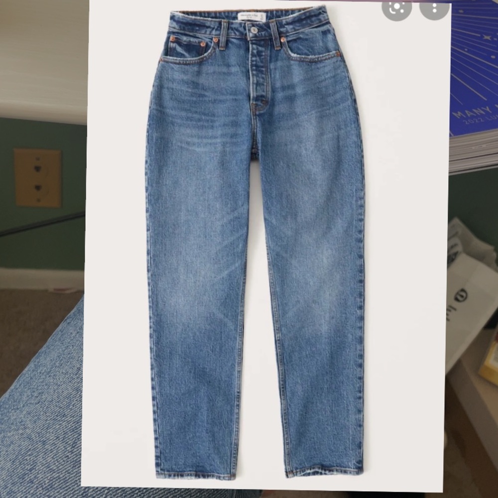 Abercrombie and fitch curvy love dad jeans medium wash size 26 (2r)
